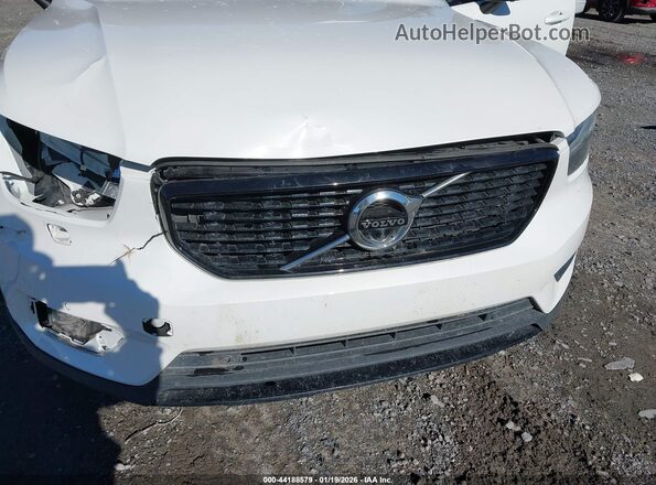 YV4AC2HMXL2284418 2020 VOLVO XC40 White 