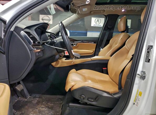 YV4BC0PKXG1068511 2016 VOLVO XC90 White Widok wnętrza z przodu