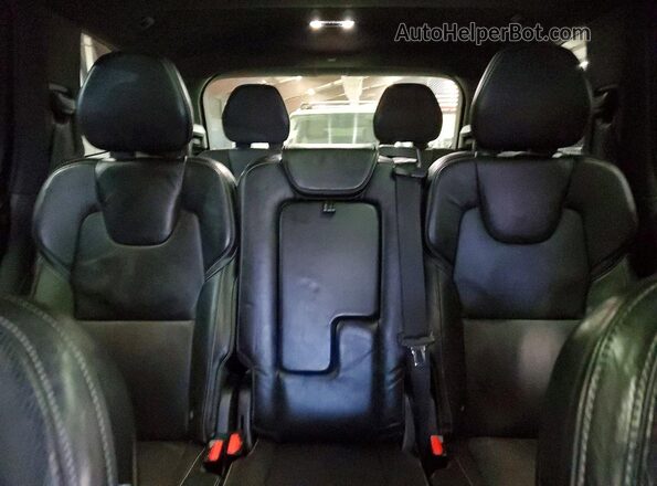 YV4BC0PL1G1091118 2016 VOLVO XC90 Gray Rear seats view