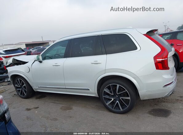 YV4BR0CK0M1717099 2021 VOLVO XC90 RECHARGE PLUG-IN HYBRID White Вид задньої частини салону