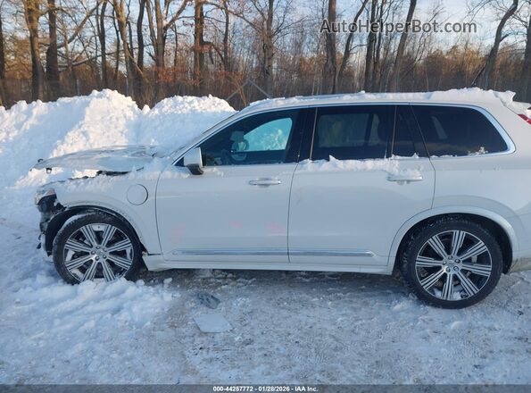 YV4BR0CL8M1673149 2021 VOLVO XC90 RECHARGE PLUG-IN HYBRID White Սալոնի 360 աստիճան տեսք