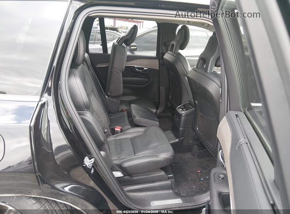 YV4BR0CL9M1682586 2021 VOLVO XC90 RECHARGE PLUG-IN HYBRID Black Widok naklejki z numerem VIN