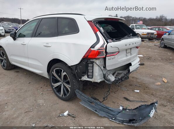 YV4BR0DMXN1946407 2022 VOLVO XC60 RECHARGE PLUG-IN HYBRID White წინა ხედი