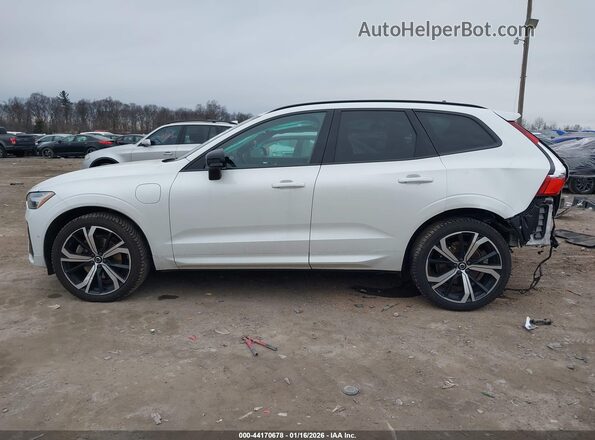 YV4BR0DMXN1946407 2022 VOLVO XC60 RECHARGE PLUG-IN HYBRID White სალონის 360-გრადუსიანი ხედი