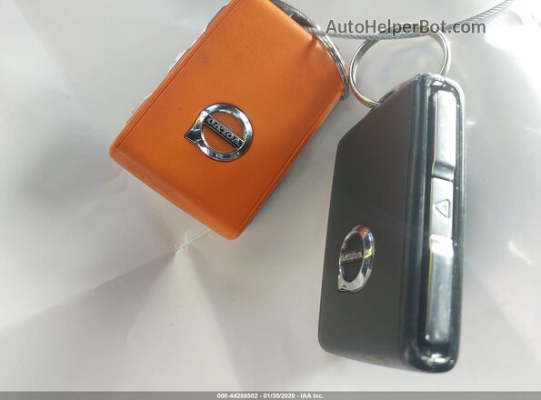 YV4ED3GB9N2000364 2022 VOLVO C40 RECHARGE PURE ELECTRIC Синий Вид панели приборов