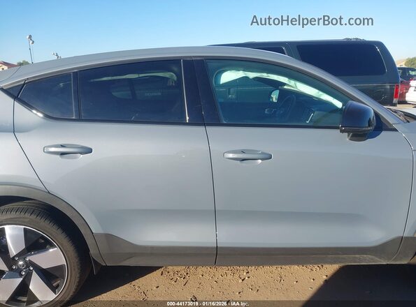 YV4ED3GL5P2062534 2023 VOLVO C40 RECHARGE PURE ELECTRIC Gray Widok wnętrza z tyłu