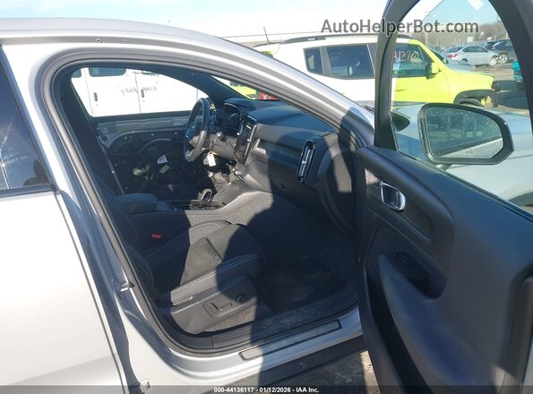 YV4ED3GM9P2062478 2023 VOLVO C40 RECHARGE PURE ELECTRIC Gray Widok wnętrza z przodu