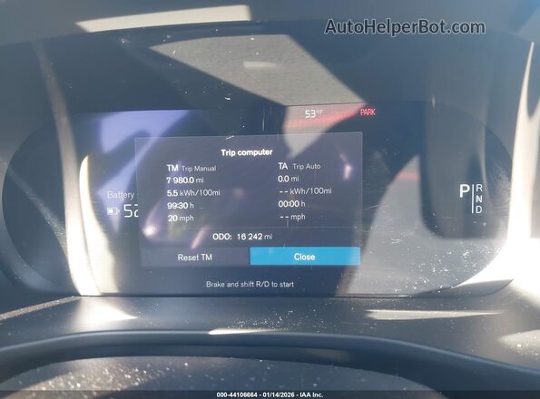 YV4ED3UL2P2106509 2023 VOLVO XC40 RECHARGE PURE ELECTRIC Green Widok tylnych siedzeń