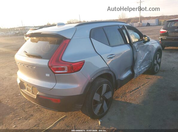 YV4ED3UM3P2075389 2023 VOLVO XC40 RECHARGE PURE ELECTRIC Silver Tył prawy