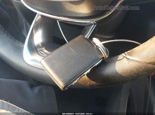 YV4ED3UM3P2075389 2023 VOLVO XC40 RECHARGE PURE ELECTRIC Silver Widok deski rozdzielczej