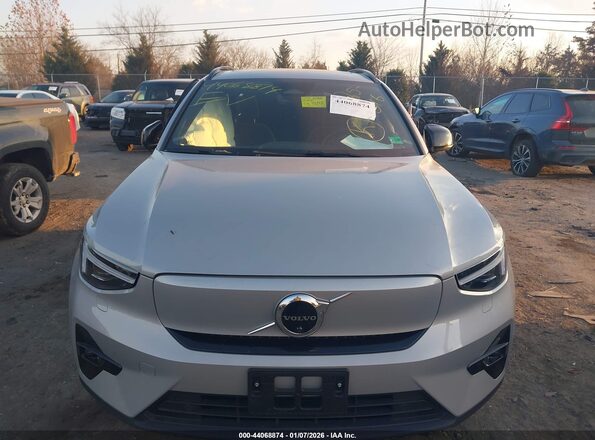 YV4ED3UM3P2075389 2023 VOLVO XC40 RECHARGE PURE ELECTRIC Silver Widok zestawu wskaźników