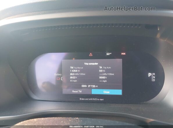 YV4ED3UM3P2075389 2023 VOLVO XC40 RECHARGE PURE ELECTRIC Silver Widok tylnych siedzeń