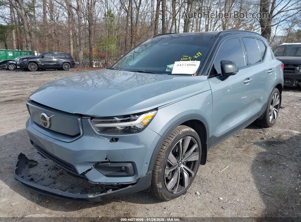 YV4ED3UR5N2652481 2022 VOLVO XC40 RECHARGE PURE ELECTRIC Blue Przód lewy