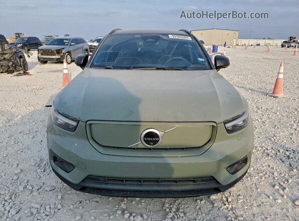 YV4ED3UR6N2711005 2022 VOLVO XC40 Green Widok z przodu