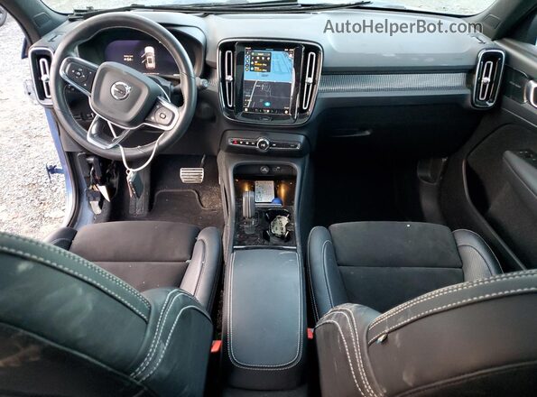 YV4ED3URXM2570874 2021 VOLVO XC40 Синий Вид панели приборов