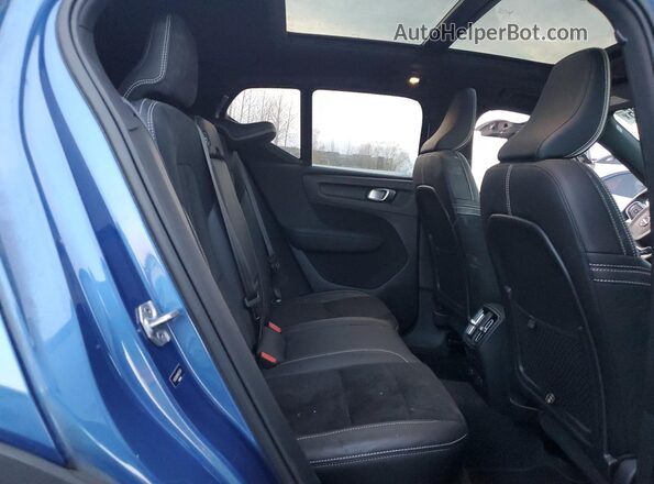 YV4ED3URXM2570874 2021 VOLVO XC40 Синий Вид задней части салона