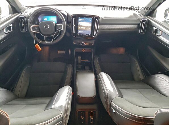 YV4ED3URXM2580482 2021 VOLVO XC40 White Widok deski rozdzielczej