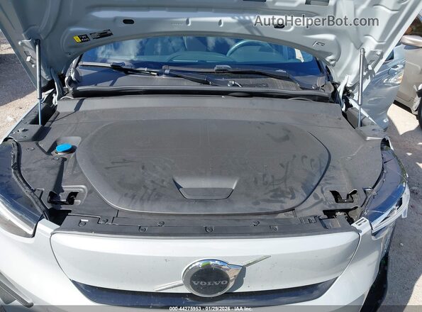 YV4EH3HJ6S2584695 2025 VOLVO EX40 Gray Հետևի տեսք