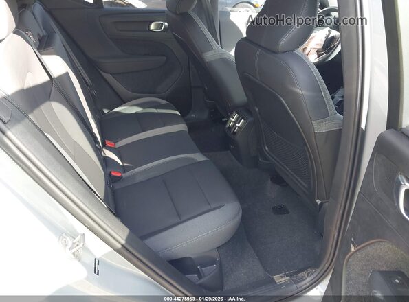 YV4EH3HJ6S2584695 2025 VOLVO EX40 Gray VIN կոդի պիտակի տեսք