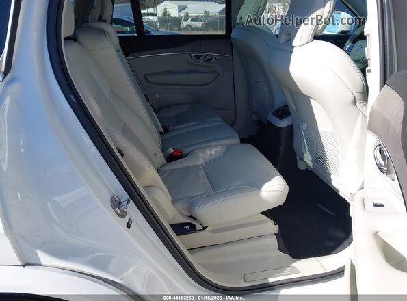 YV4H60CLXN1828224 2022 VOLVO XC90 RECHARGE PLUG-IN HYBRID White Вид наклейки з VIN-кодом