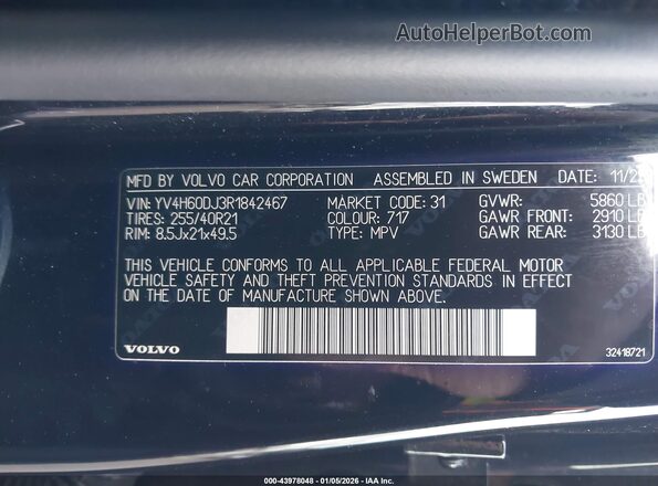 YV4H60DJ3R1842467 2024 VOLVO XC60 RECHARGE PLUG-IN HYBRID Black Vista del compartimento del motor