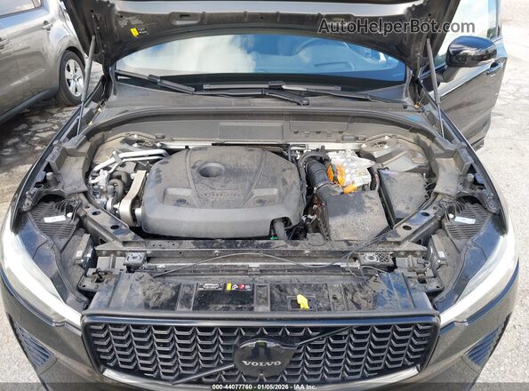 YV4H60DJ3R1865540 2024 VOLVO XC60 RECHARGE PLUG-IN HYBRID Black უკანა ხედი
