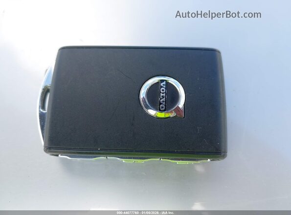 YV4H60DJ3R1865540 2024 VOLVO XC60 RECHARGE PLUG-IN HYBRID Black წინა პანელის ხედი