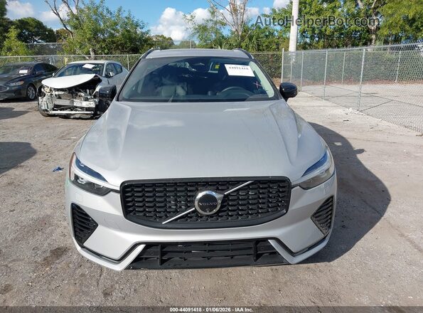 YV4H60DL6R1908690 2024 VOLVO XC60 RECHARGE PLUG-IN HYBRID Silver ხელსაწყოთა პანელის ხედი
