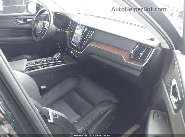 YV4H60DM3R1944927 2024 VOLVO XC60 RECHARGE PLUG-IN HYBRID Black Սալոնի դիմացի տեսք