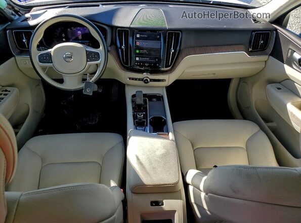 YV4H60DZ6N1032895 2022 VOLVO XC60 White Vista del salpicadero