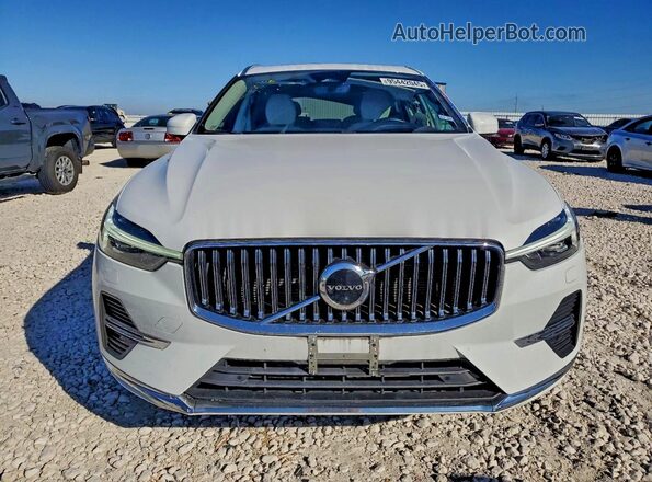 YV4H60DZ6N1032895 2022 VOLVO XC60 White Vista frontal