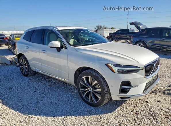 YV4H60DZ6N1032895 2022 VOLVO XC60 White Delantero derecho