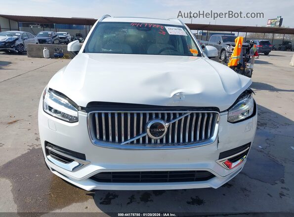 YV4H60LE8R1212139 2024 VOLVO XC90 RECHARGE PLUG-IN HYBRID White Vista del cuadro de instrumentos