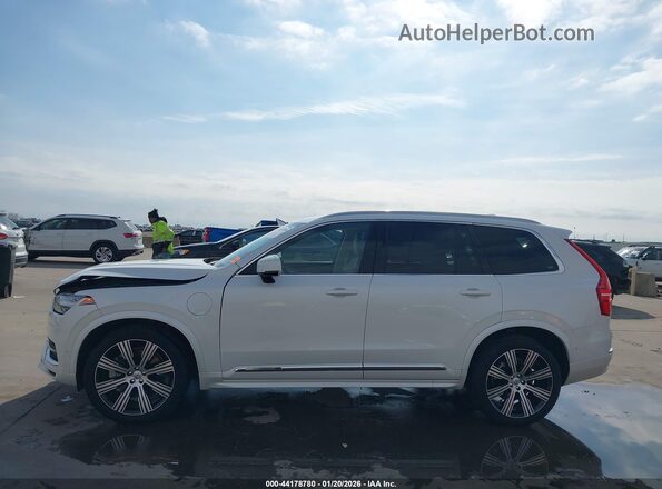 YV4H60LE8R1212139 2024 VOLVO XC90 RECHARGE PLUG-IN HYBRID White Vista interior de 360 grados