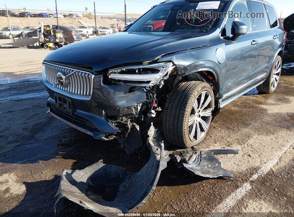 YV4H60PE4S1333492 2025 VOLVO XC90 PLUG-IN HYBRID Dark Blue Вид спереду