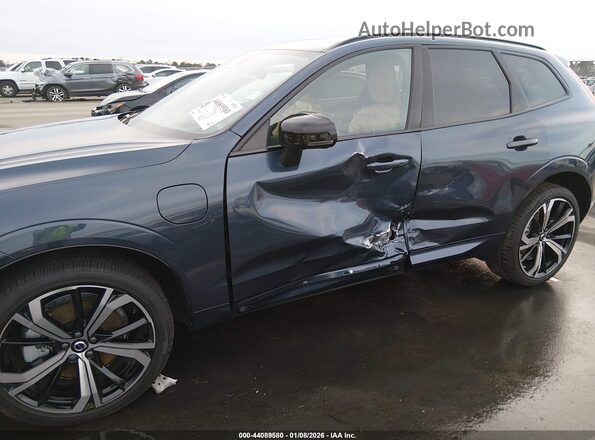 YV4H60RM3S1033673 2025 VOLVO XC60 PLUG-IN HYBRID Dark Blue Դիմացի տեսք