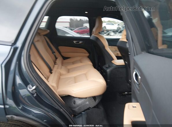 YV4H60RM3S1033673 2025 VOLVO XC60 PLUG-IN HYBRID Dark Blue VIN կոդի պիտակի տեսք