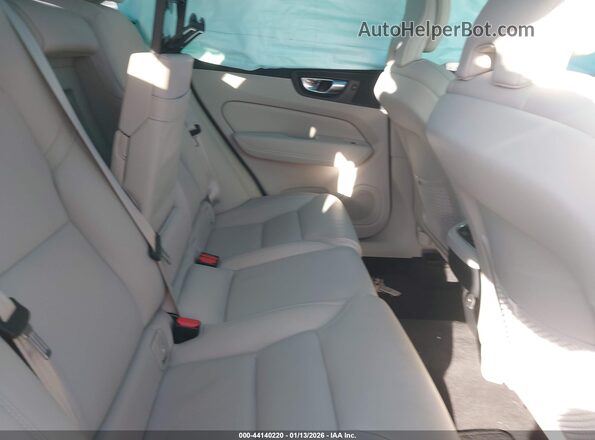 YV4L12DL5N1905486 2022 VOLVO XC60 White VIN კოდის სტიკერის ხედი