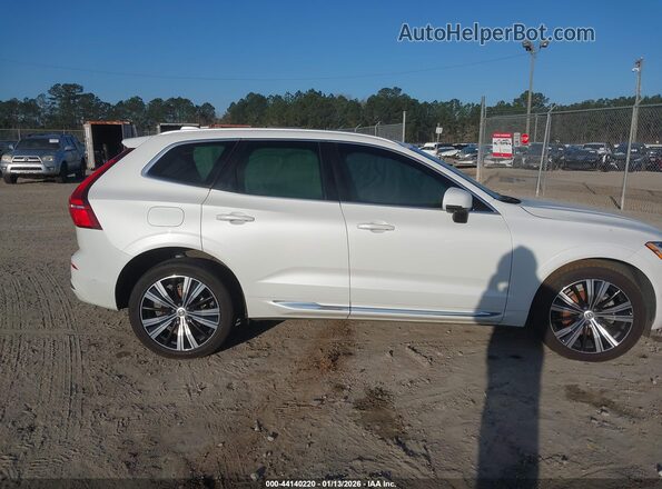 YV4L12DL5N1905486 2022 VOLVO XC60 White უკანა სალონის ხედი