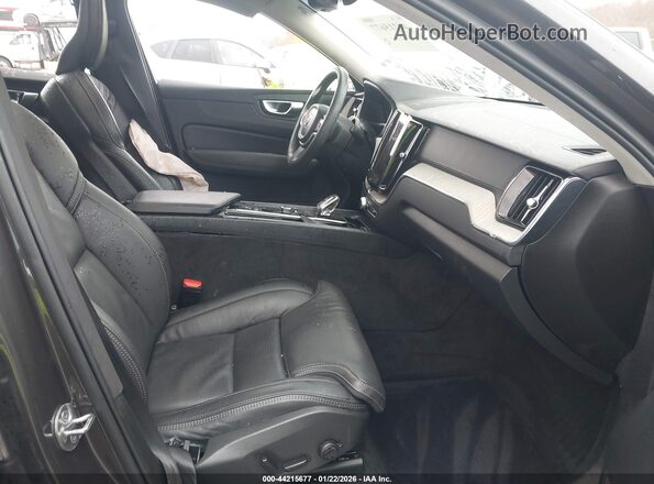 YV4L12DL9N1003164 2022 VOLVO XC60 Brown Widok wnętrza z przodu
