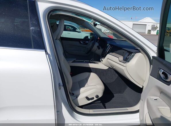 YV4L12REXP1359748 2023 VOLVO XC60 White 