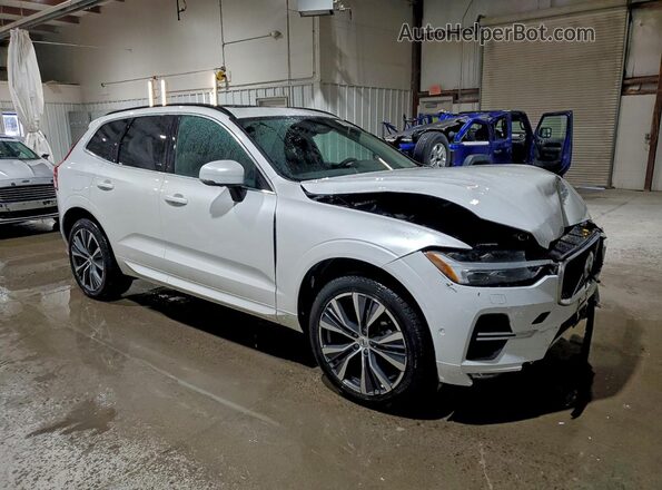 YV4L12RK3N1083786 2022 VOLVO XC60 White Delantero derecho