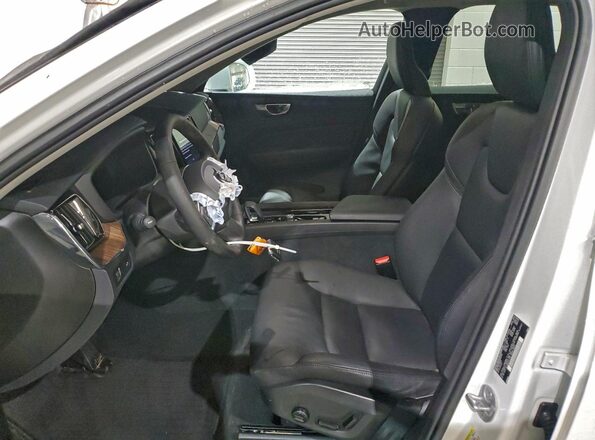 YV4L12RK3N1083786 2022 VOLVO XC60 White Vista interior delantera