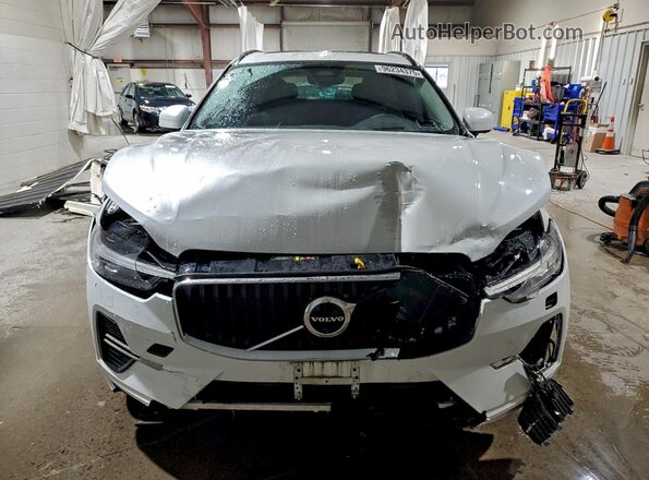 YV4L12RK3N1083786 2022 VOLVO XC60 White Vista frontal