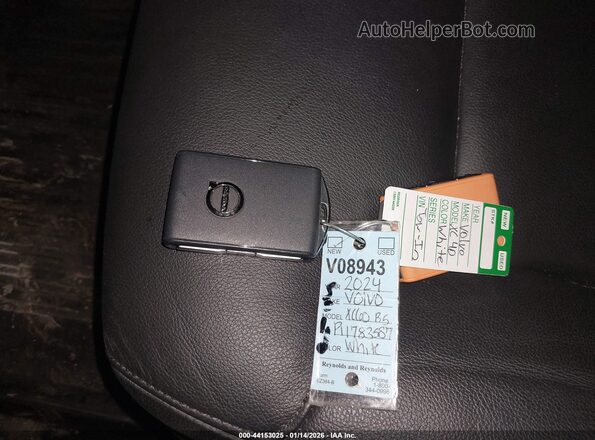 YV4L12RK5R1783587 2024 VOLVO XC60 White Вид панелі приладів