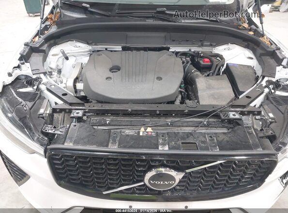 YV4L12RK5R1783587 2024 VOLVO XC60 White Вид ззаду