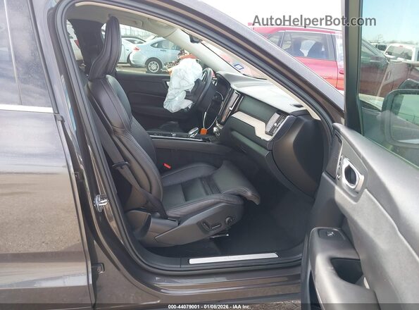 YV4L12RL3N1074210 2022 VOLVO XC60 Black 