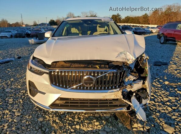 YV4L12RN4P1271794 2023 VOLVO XC60 White Դիմացի տեսք