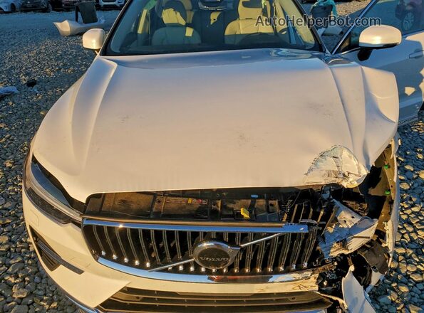 YV4L12RN4P1271794 2023 VOLVO XC60 White Շարժիչի բաժամունքի տեսք