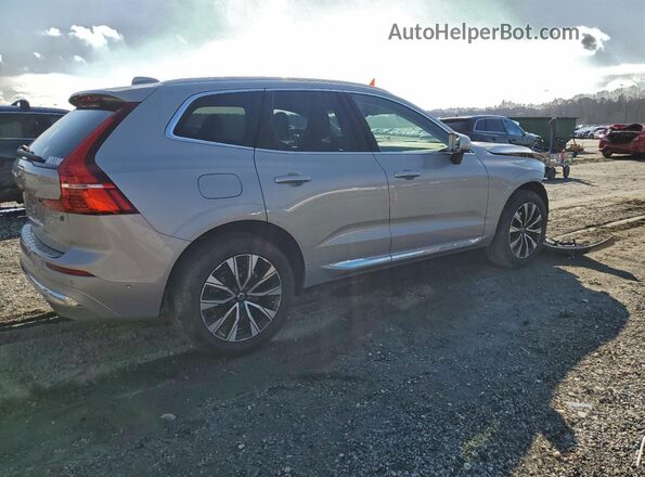 YV4L12RN7P1322639 2023 VOLVO XC60 Серебряный Задняя правая четверть